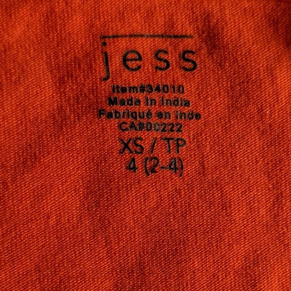 Tank Tops - Picture 3 of 4